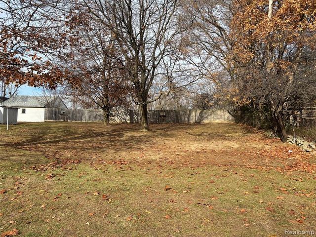 2257 Lodge Road, Flint, MI 48532