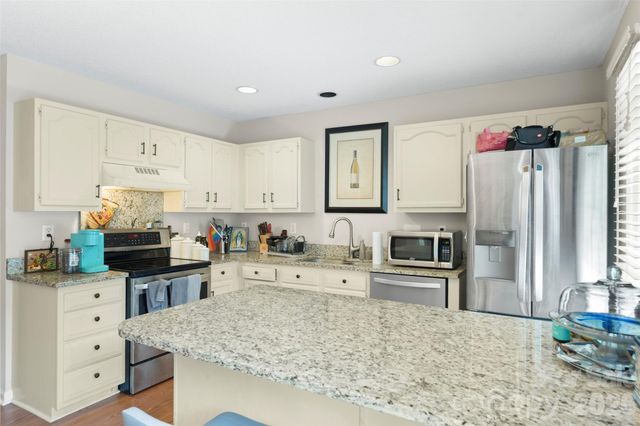 9005 Four Mile Creek Road, Charlotte, NC 28277