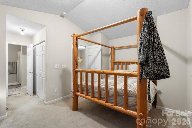 9005 Four Mile Creek Road, Charlotte, NC 28277