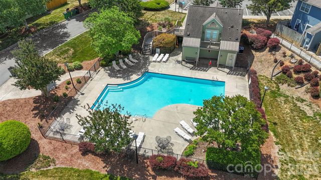 9005 Four Mile Creek Road, Charlotte, NC 28277