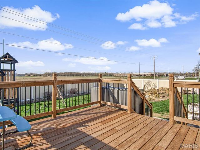 30 Black Wolf Run, Highland, IL 62249