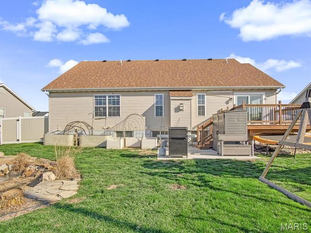 30 Black Wolf Run, Highland, IL 62249