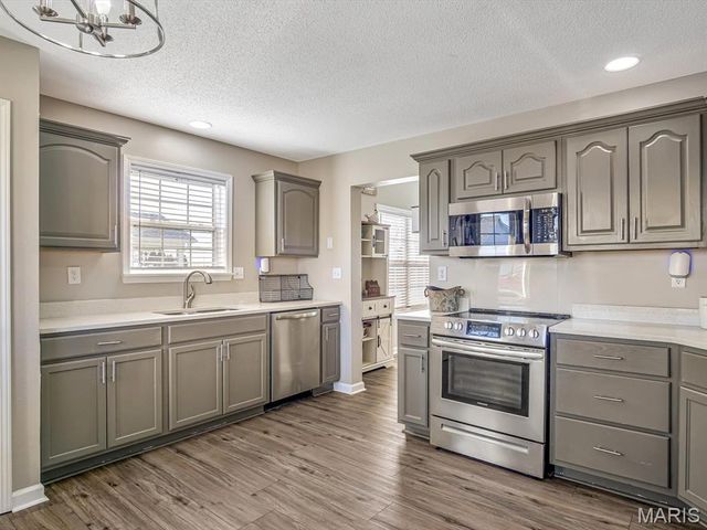 30 Black Wolf Run, Highland, IL 62249