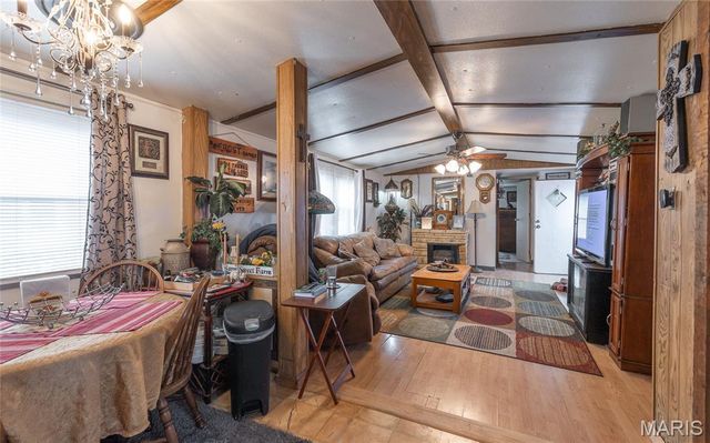 18763 State Route B, St James, MO 65559