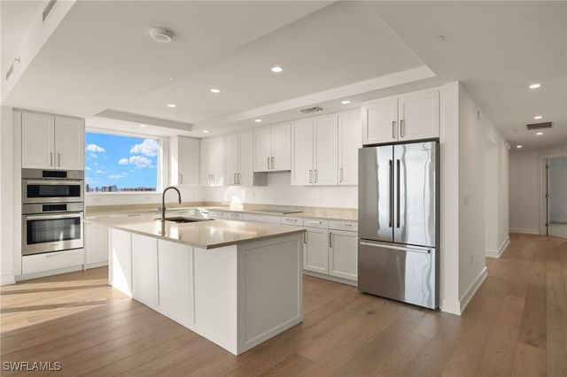 4142 Bay Beach LN 806, Fort Myers Beach, FL 33931