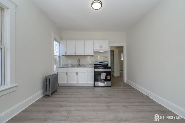 377 Delavan Street 2, New Brunswick, NJ 08901