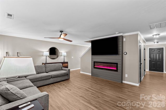 218 Valerie Drive, Lincolnton, NC 28092