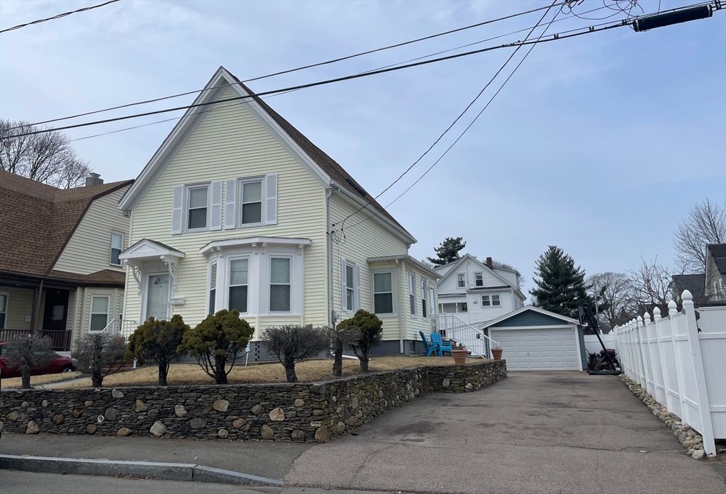 73 Lowell St, Brockton, MA 02301