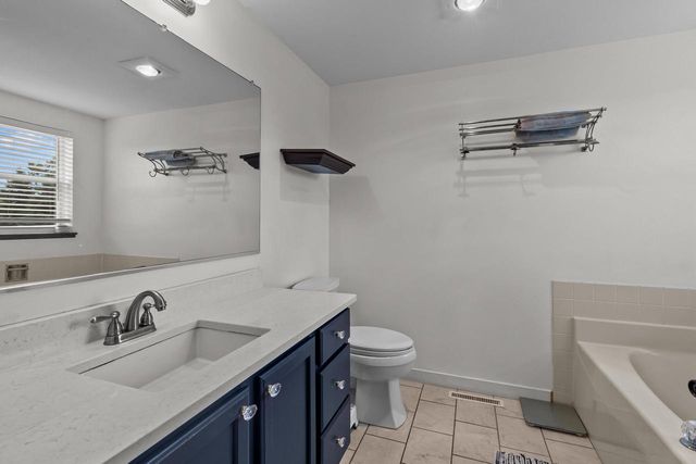 7965 Summit DRIVE, Delavan, WI 53115