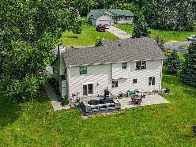 7965 Summit DRIVE, Delavan, WI 53115