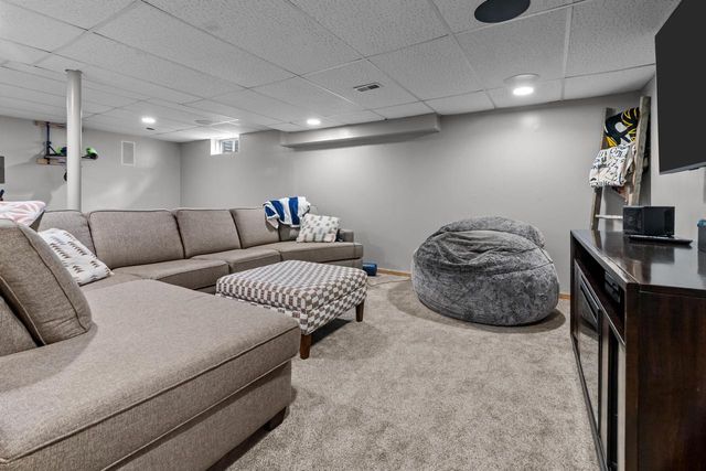 7965 Summit DRIVE, Delavan, WI 53115