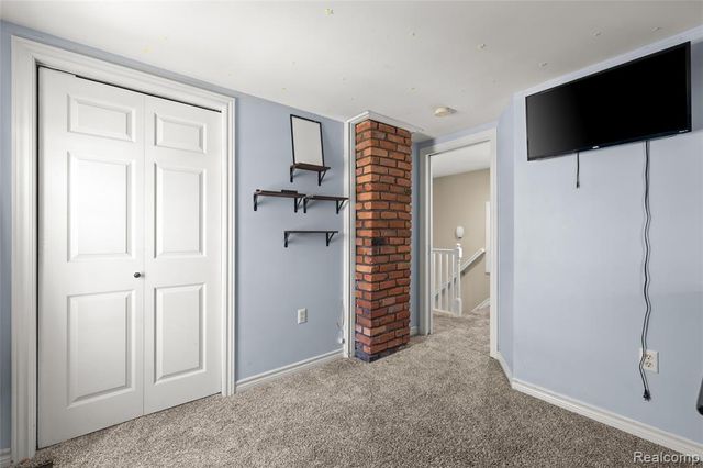346 Sycamore Street, Wyandotte, MI 48192