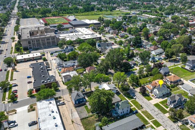 346 Sycamore Street, Wyandotte, MI 48192