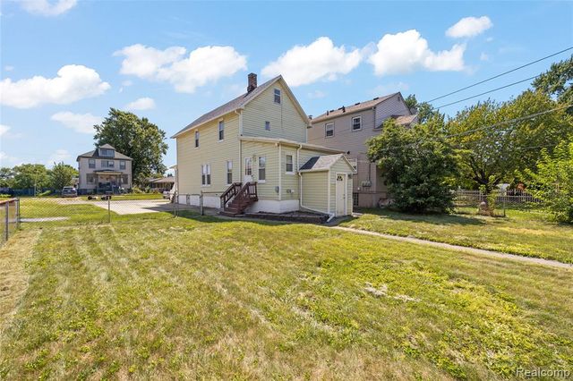 346 Sycamore Street, Wyandotte, MI 48192