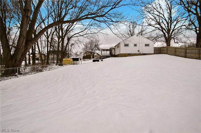 3218 Pickle Road, Akron, OH 44312