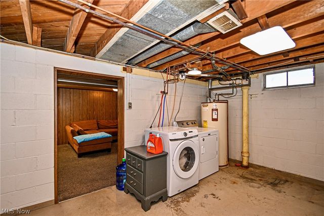 3218 Pickle Road, Akron, OH 44312