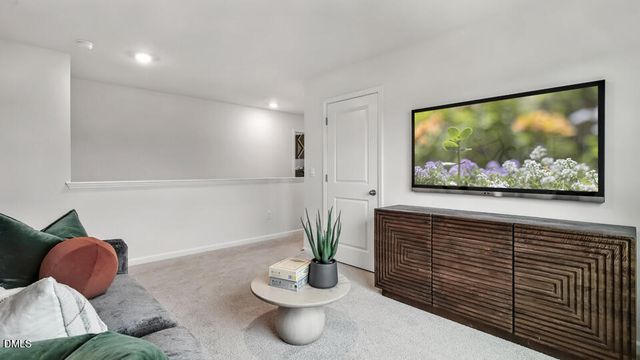 208 Lightfoot Lane, Hillsborough, NC 27278