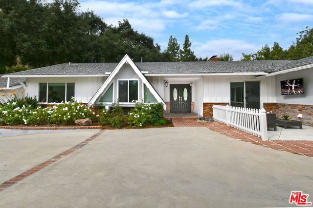 4053 Harclare Lane, Encino, CA 91436