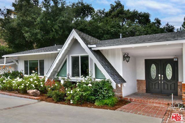 4053 Harclare Lane, Encino, CA 91436