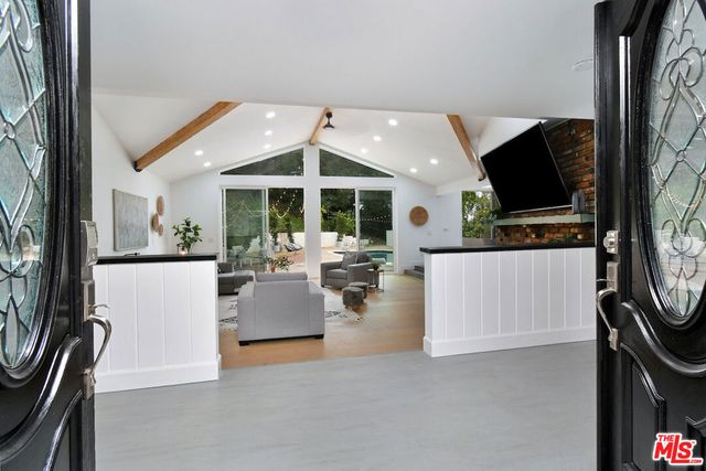 4053 Harclare Lane, Encino, CA 91436