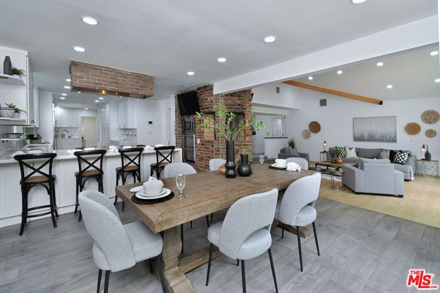 4053 Harclare Lane, Encino, CA 91436