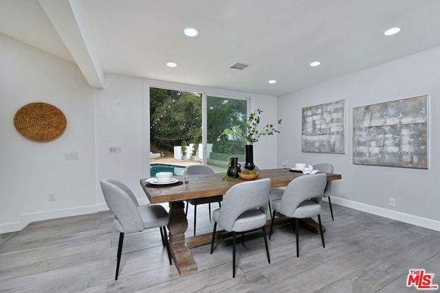 4053 Harclare Lane, Encino, CA 91436