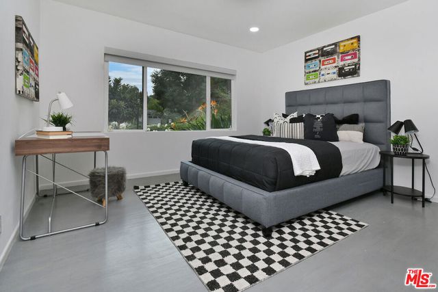 4053 Harclare Lane, Encino, CA 91436