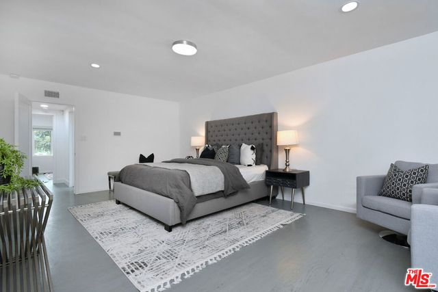 4053 Harclare Lane, Encino, CA 91436