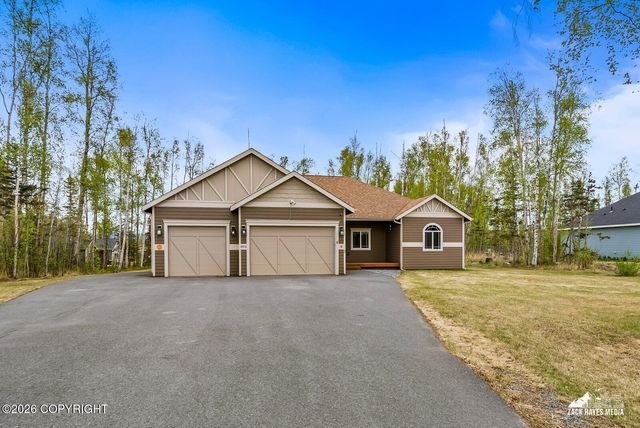 892 W Jones Drive, Wasilla, AK 99654