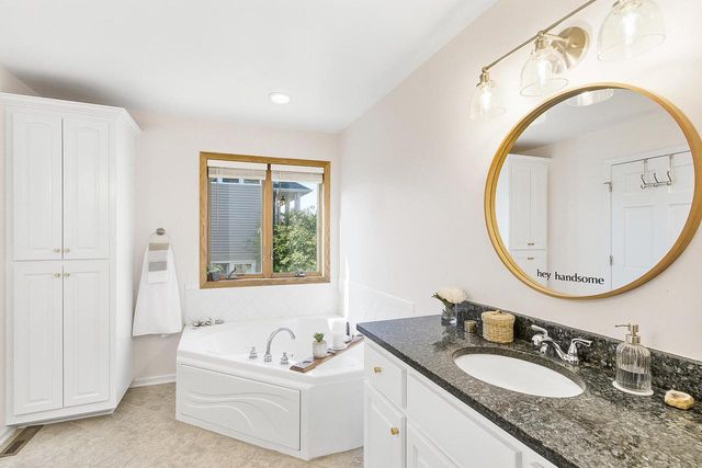 W8183 Bridle PATH, Lake Mills, WI 53551