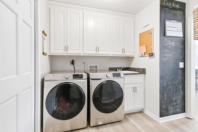 W8183 Bridle PATH, Lake Mills, WI 53551