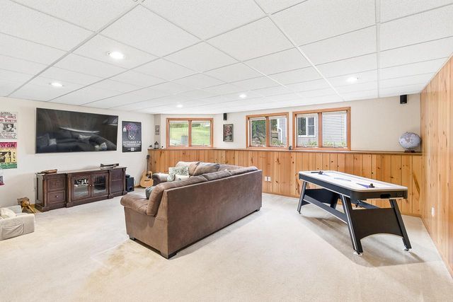 W8183 Bridle PATH, Lake Mills, WI 53551