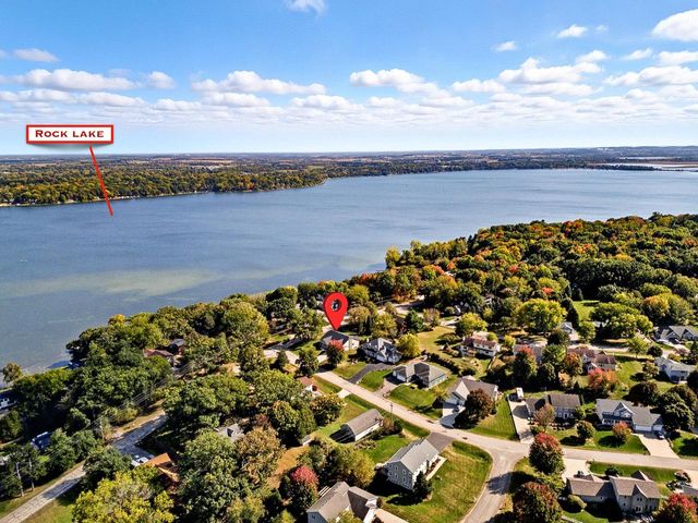 W8183 Bridle PATH, Lake Mills, WI 53551