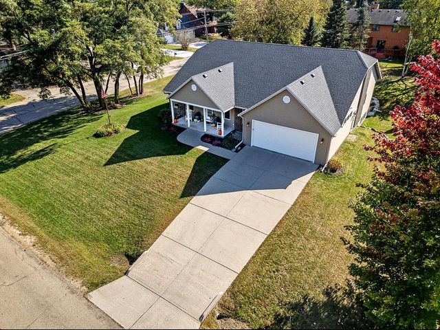 W8183 Bridle PATH, Lake Mills, WI 53551