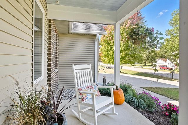 W8183 Bridle PATH, Lake Mills, WI 53551