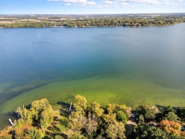 W8183 Bridle PATH, Lake Mills, WI 53551