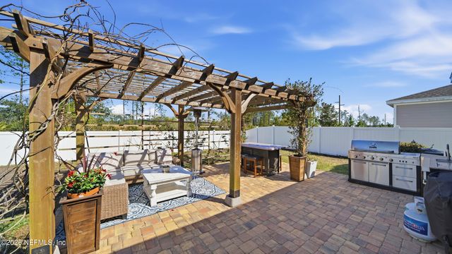 63 DIAMONDBACK Avenue, St. Augustine, FL 32095