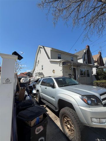 2222 Lee Street, Whitestone, NY 11357