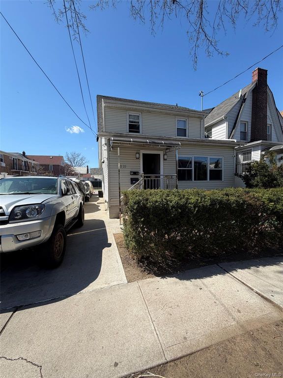 2222 Lee Street, Whitestone, NY 11357