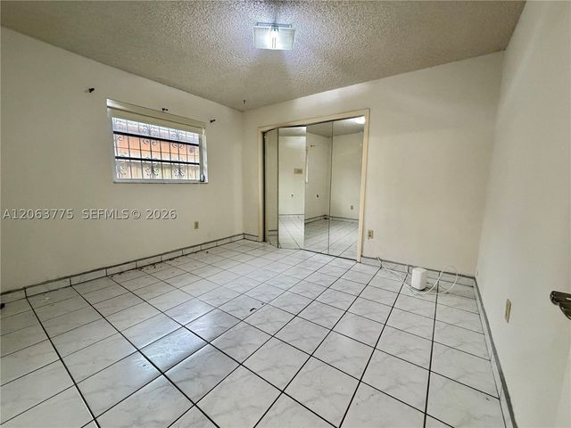 320 NW 61st Ave, Miami, FL 33126