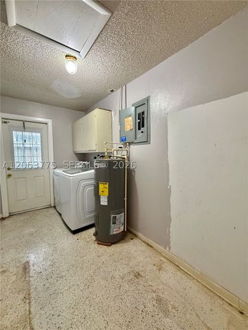 320 NW 61st Ave, Miami, FL 33126
