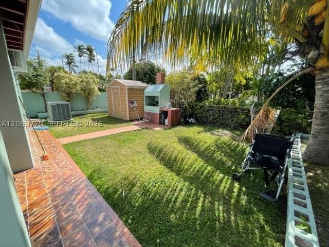 320 NW 61st Ave, Miami, FL 33126