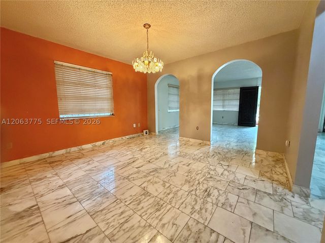 320 NW 61st Ave, Miami, FL 33126