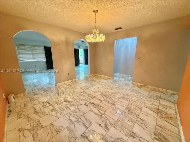 320 NW 61st Ave, Miami, FL 33126