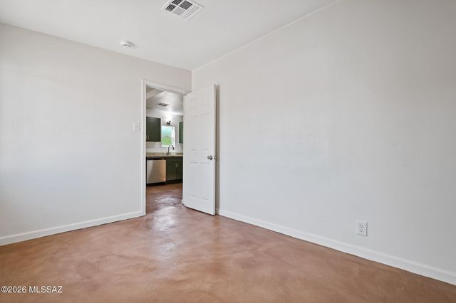 1416 S Country Club Road, Tucson, AZ 85713