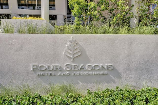525 N Fort Lauderdale Beach Boulevard 703, Fort Lauderdale, FL 33304