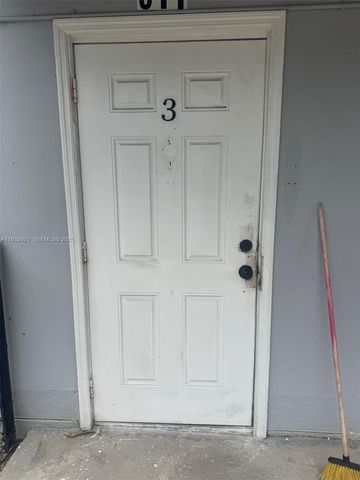 611 S 24th Ave 3, Hollywood, FL 33020