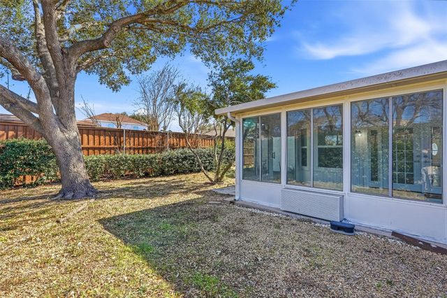 1813 Crockett Street, Garland, TX 75042