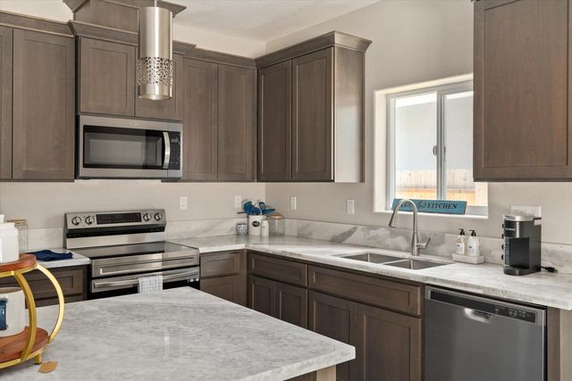 2985 11th St, Biggs, CA 95917