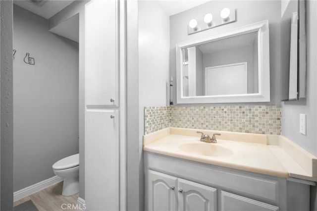 6815 Remmet Avenue 216, Canoga Park, CA 91303